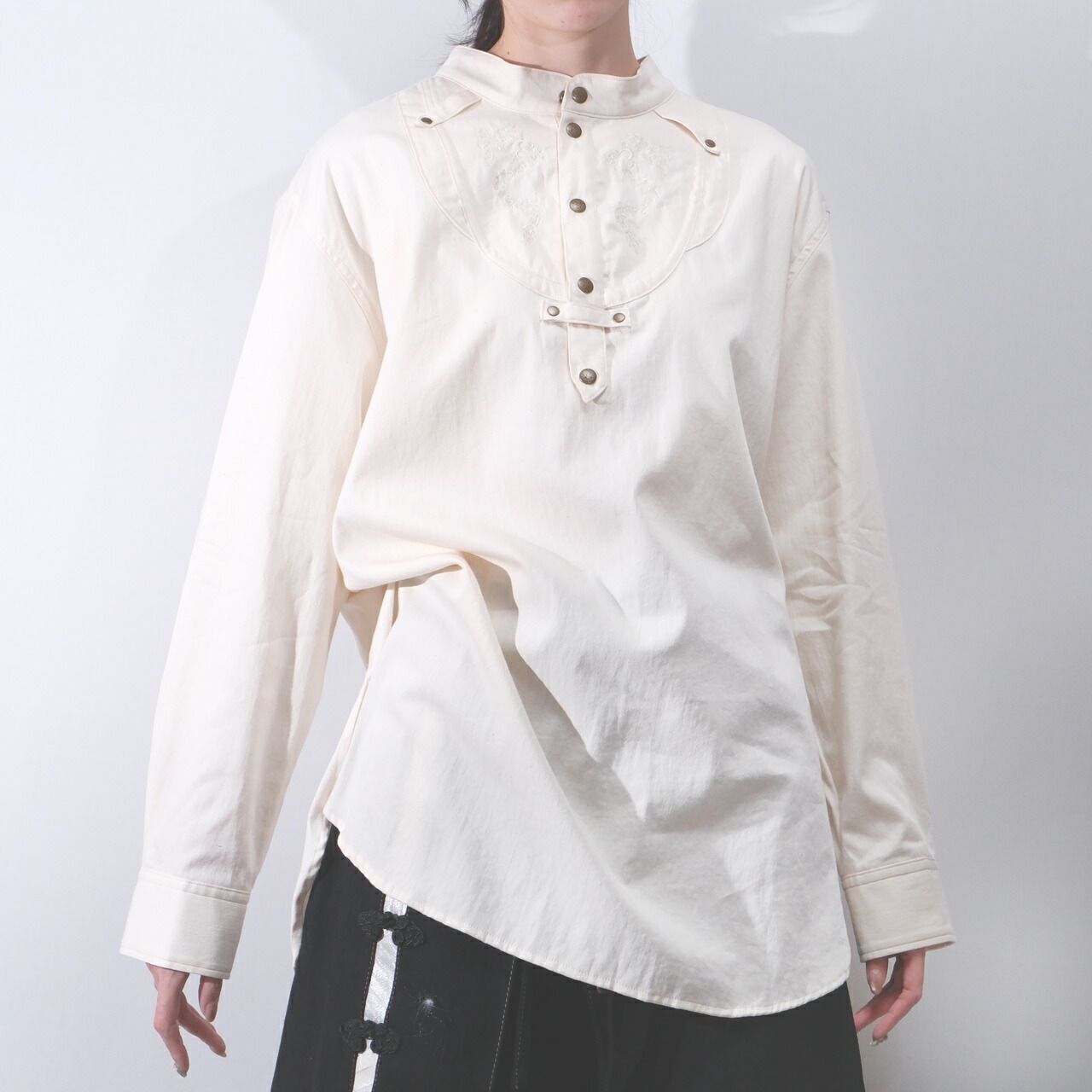 Ozz Croce オッズオン オッズクローチェ 龍 刺繍 ブーツカットパンツ 楽天市場】Ozz Croce / 龍刺繍入りブーツカットパンツ オッズオン