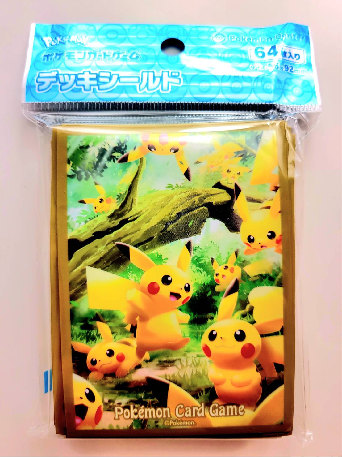 ポケモン - ポケモンカード デッキシールド スリーブ ラプラス ピカチュウ 定期便 デッキシールド『ラプラス＆ピカチュウ(定期便2021年1月〜3月分
