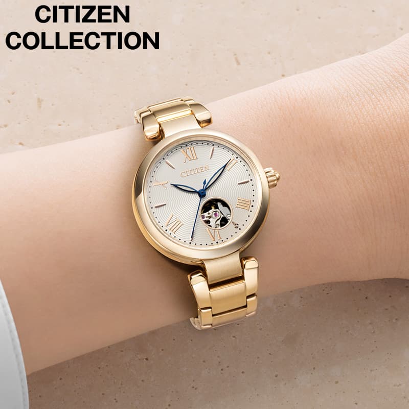 【最大12,000円引き】【20%OFF】シチズン 腕時計 CITIZEN 時計 シチズンコレクション CITIZEN COLLECTION レディース 腕時計 ホワイト ステンレス ベルト ゴールド 機械式 自動巻き PR1052-54A シンプル カジュアル 高級感 上品 オフィス 可愛い 彼女 妻 母 人気 おすすめ|腕時計ギフトのパピヨン