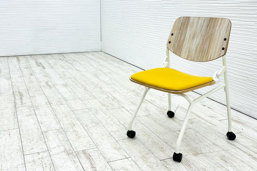 オカムラ ライブス ネスティングチェア 中古 Lives Nesting Chair ミーティングチェア 会議椅子 中古オフィス家具 イエロー【安心の6ヶ月保証・初期不良返品交換】