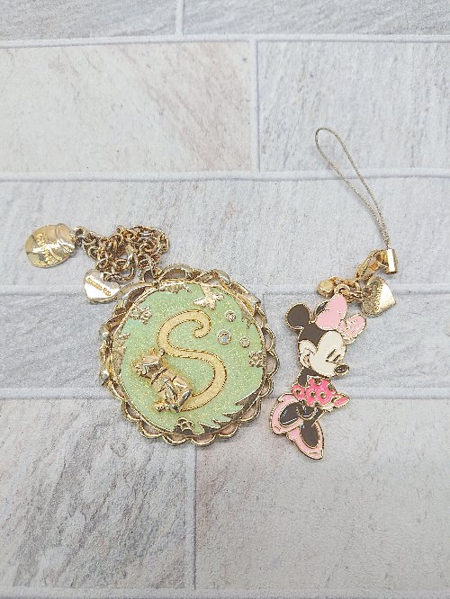 ◇ Θ 《 Samantha × Disney ディズニー まとめ売り2点 ミニー プーさん チャーム ストラップ レディース 》 P 【中古】画像