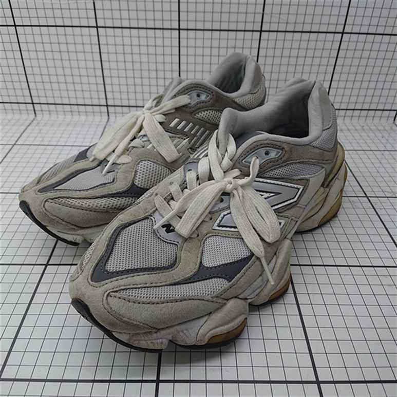 ◇ Θ ニュー平衡にする New Balance 9060GRY 薄墨色系 スニーカー 28.5糎 メンズ E  【中古】