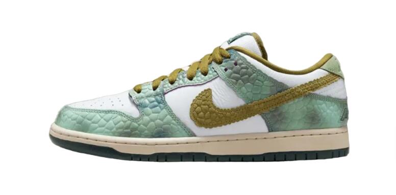 Alexis Sablone × Nike SB Dunk Low Pro \"White and Pacific Moss\"アレクシスサブローン × ナイキ SB ダンク ロー プロ \"ホワイト アンド パシフィックモス\"【HJ3386-300】正規品 新古品 【中古】