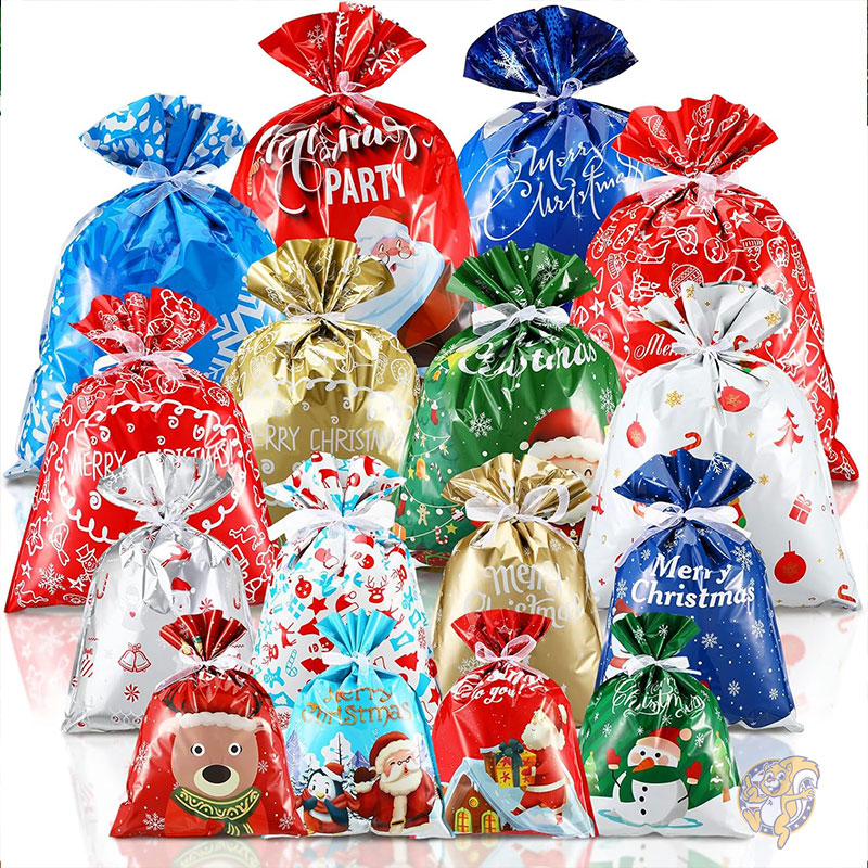 【クーポン配信中】クリスマス ラッピング ギフトバッグ 100枚入り アソートサイズ メリークリスマスバッグ S M L ジャンボ 再利用可能 ホイル ホリデープレゼント ギフトサック リボン付き クリスマスパーティー 記念品用 まとめ買い アメリカ クリスマスグッズ