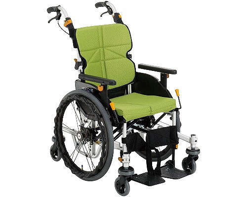 松永製作所 車椅子 ネクストコア くるり 自走用 NEXT-70B ｜車いす 自走式 自走型 介護用品 歩行補助 車椅子 低床 小回り アルミ製 ６輪自走式車椅子 背折れ 背シート調整 エアータイヤ｜Pandora＋