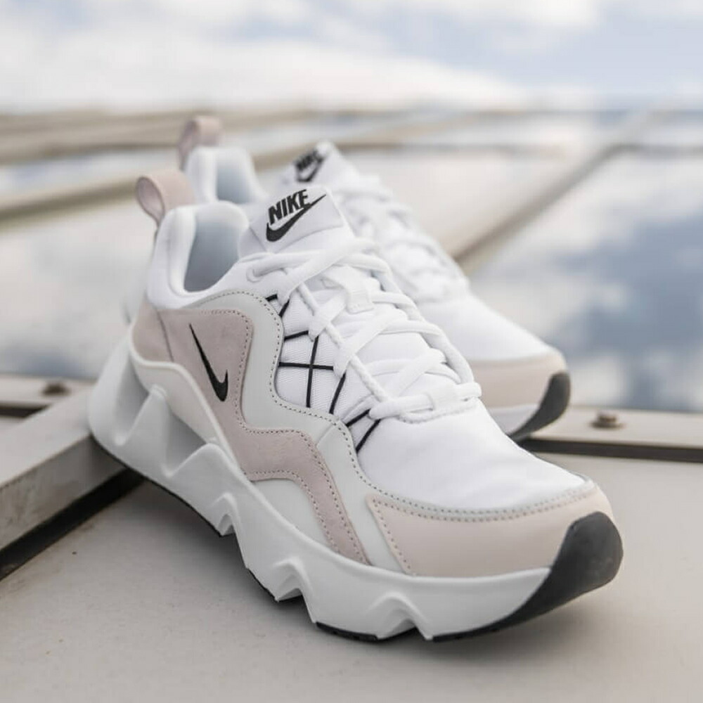 楽天市場】NIKE WMNS RYZ 365 black/white bq4153-003 ナイキ