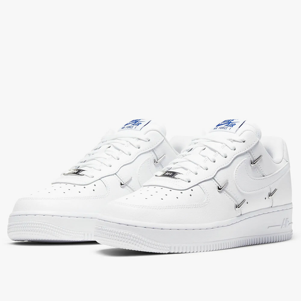 NIKE WMNS AIR FORCE 1 '07 LX ナイキ ウィメンズ エア フォース 1 '07 LX ホワイト/ハイパーロイヤル CT1990-100｜Paprika Premium