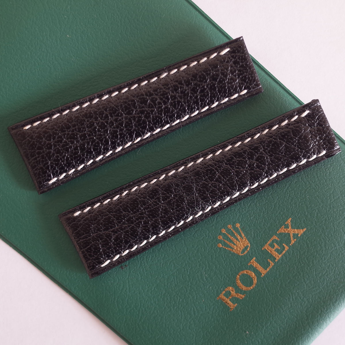 ROLEX ロレックス 純然たる子ウシ革三尺帯 同盟罷工一回り なめし革 20粍 黒 引っ敷き 白いこと編み目 デイトナ用 未当て嵌める 定め事品 SWISS MADE