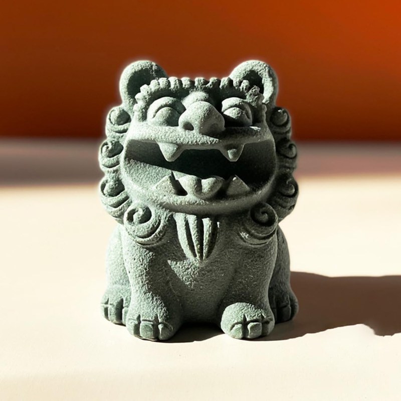 唐獅子　狛犬　獅子　魔除け厄除け　真鍮　木製台座 唐獅子 狛犬 獅子 魔除け厄除け 真鍮 木製台座 2025年最新