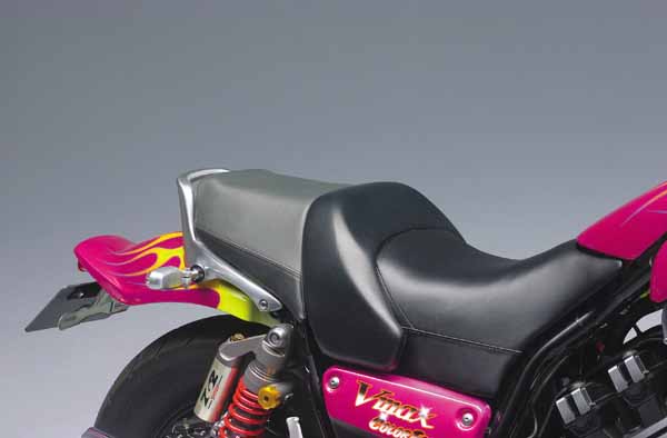 【4月21日出荷】デイトナ カスタムシート プレーンタイプ V-MAX　38145