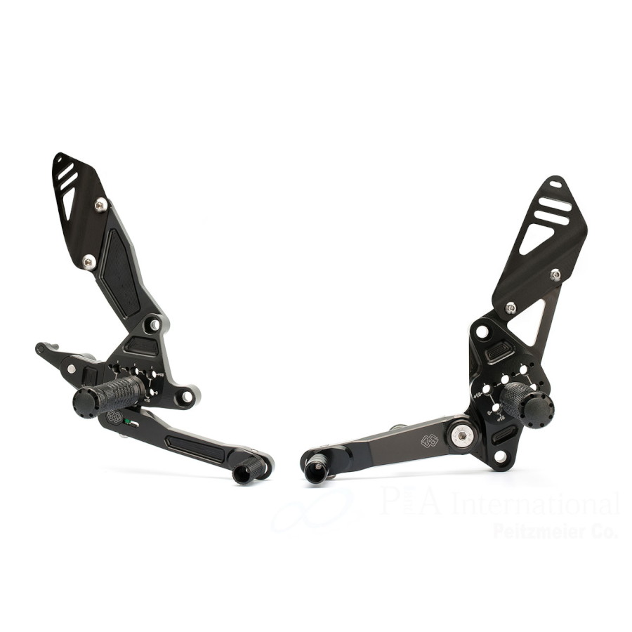 GILLES TOOLING アジャスタブルバックステップ FXR FXRY03B バイク