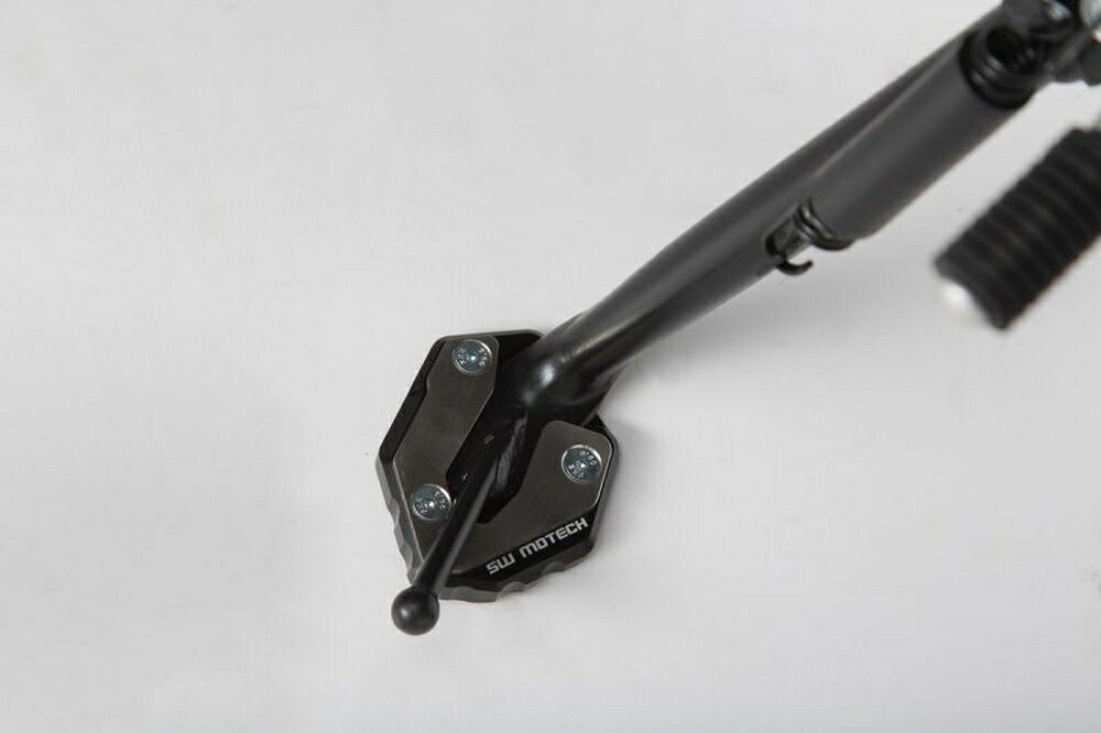 SW-MOTECH MT-09 TRACER/ABS XSR900 サイドスタンドエクステンション ブラック&times;シルバー STS0652510000｜PartsOnline 店 7,096円