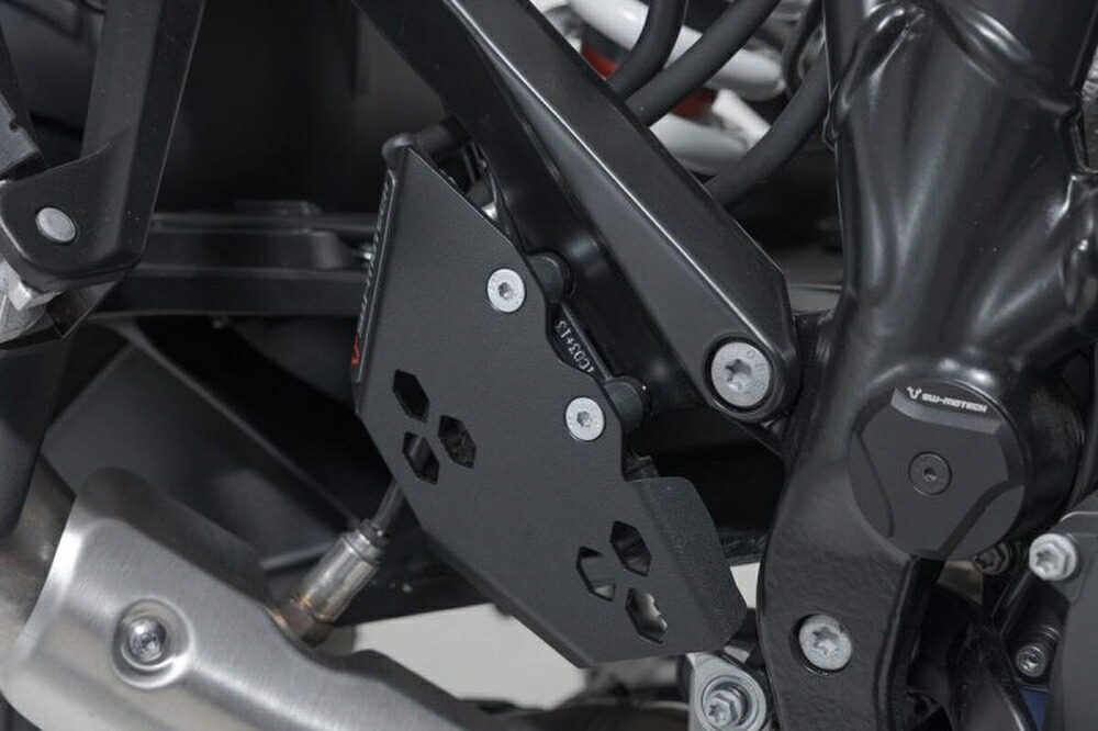 SW-MOTECH 1290 SUPER ADVENTURE R/ADVENTURE S ブレーキシリンダーガード BPS0483510000/B