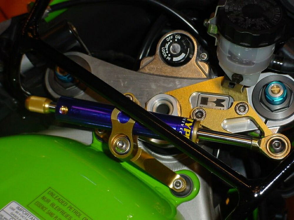 HYPERPRO ZX-9R CNCステアリングダンパーステー 75mm/TYPE-1 (ステム) ブラック 22117022B