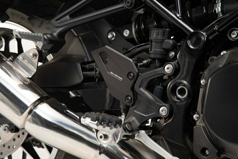 専用【22】 楽天市場】SWモテック ヒールガード -ブラック- Kawasaki Z900RS/ Cafe