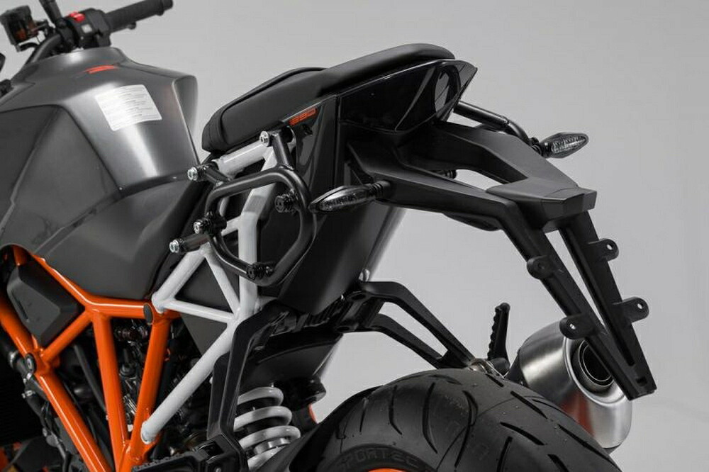 SW-MOTECH 1290 SUPERDUKE R SLCサイドキャリア(左) HTA0488110000