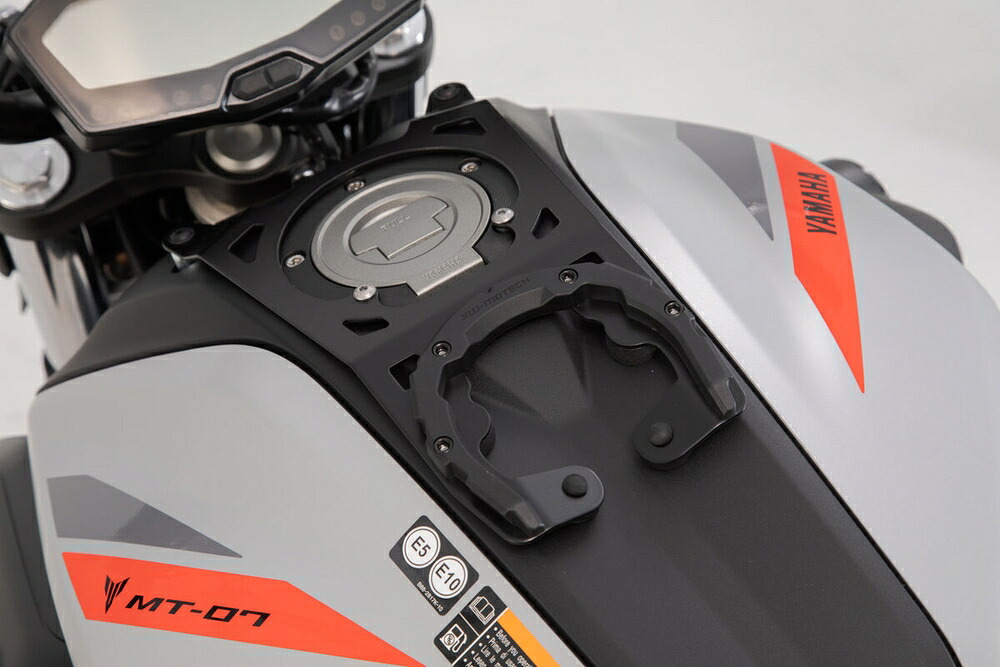 SW-MOTECH MT-07/ABS PROタンクリング TRT0078731400/B|PartsOnline 店