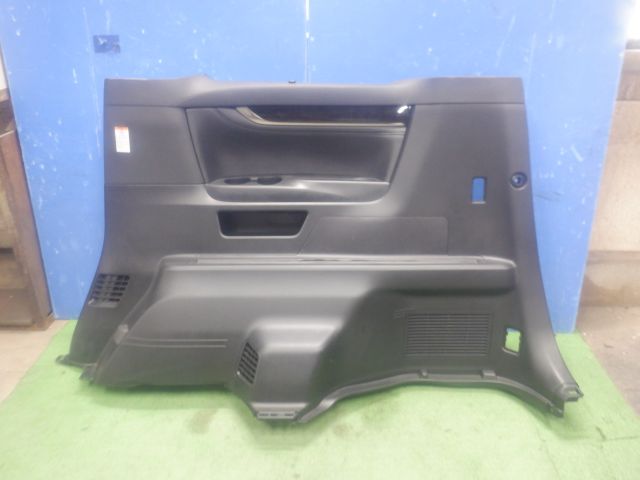 ★ヴェルファイア AGH30W 2.5Z Gエディション 前期★リア右クォータートリム