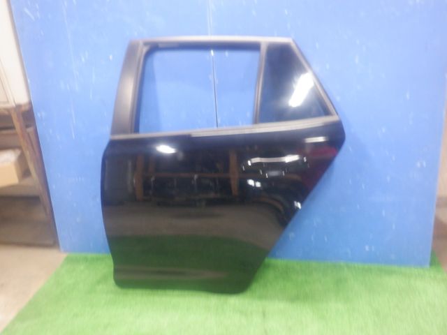 ★カローラツーリング 6AA-ZWE219W ハイブリッド W×B 後期★リア左ドア 218 67004-12C20