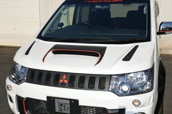 【エントリーでP5倍】デリカ D:5 前期 KADDIS エアロボンネット KD-EX01008 DELICA D5 改造 カスタム パーツ 部品 カディス メーカー直送の為代金引換 個人様宛配送不可 個人宅送付は別途送料お見積りとなります。 沖縄、離島への送料はご相談ください。