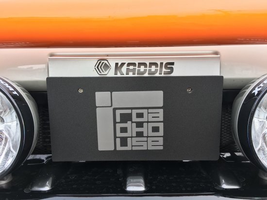 【エントリーでP5倍】デリカ D:5 前期 　KADDIS 　アルミナンバーステー DELICA D5 改造 カスタム パーツ 部品 カディス メーカー直送の為代金引換 個人様宛配送不可 送付先は取付店、馴染みの車屋さんへお願い致します。 沖縄、離島への送料はご相談ください。
