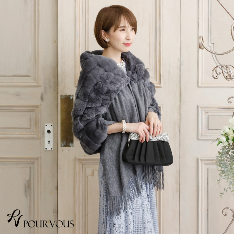 毛皮 レッキス 結婚式 ワンピース ドレス ファー ストール 羽織物 ボレロ ケープ ポンチョ お呼ばれボレロ 大人 上品 カジュアル レディースファッション 服装 ショール 半袖 コーディネート 新作 代30代40代 50代 ファッション 大きいサイズ 冬 成人式 同窓会 きれいめ