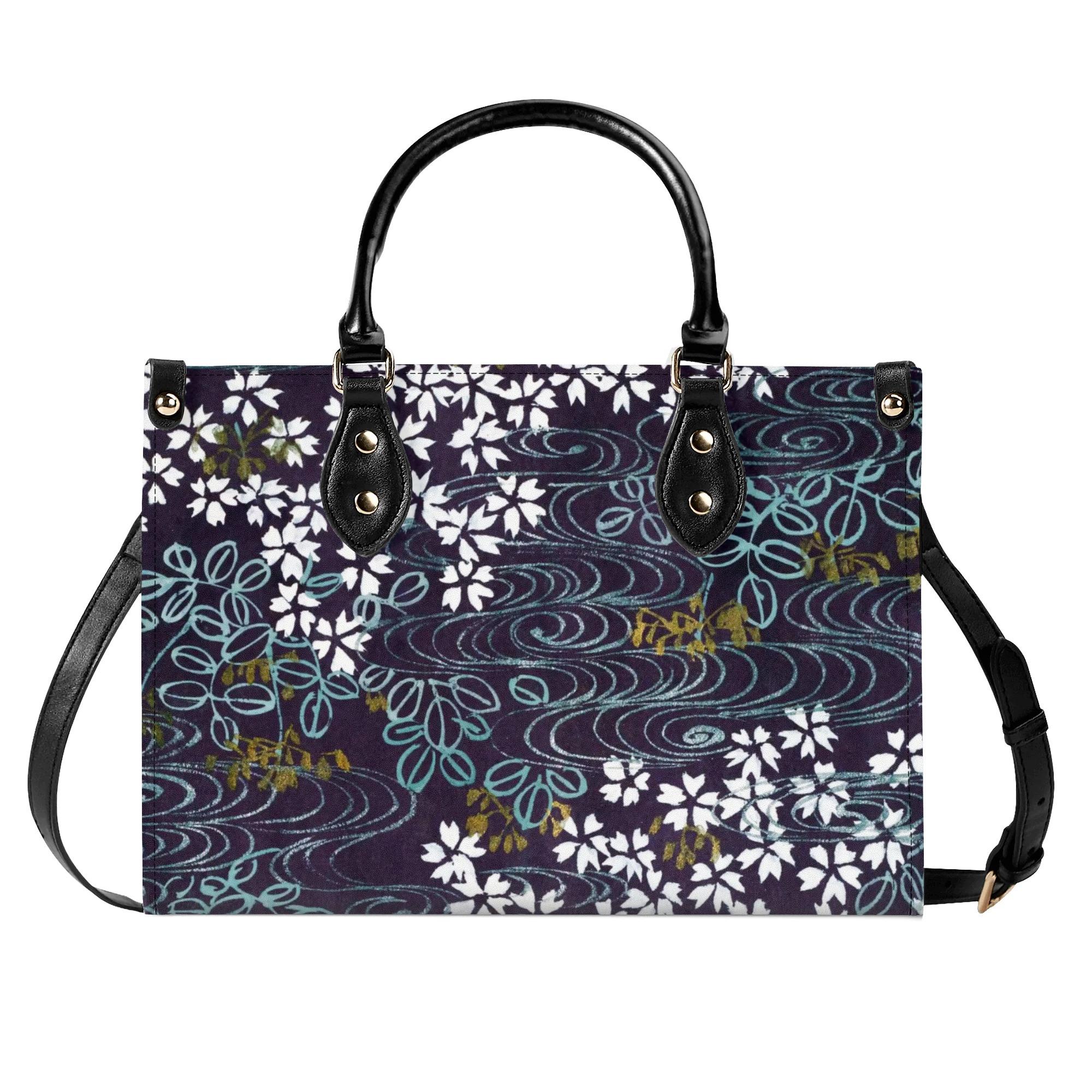 【直送品 同梱不可品】 桜と流出(本革ハンドバック) 本革ハンドバック レディース 御徒面子 作物 ボタニカル 花 和風 和柄 桜 紺 川 Hiibuni 【返品とり止める不可品】