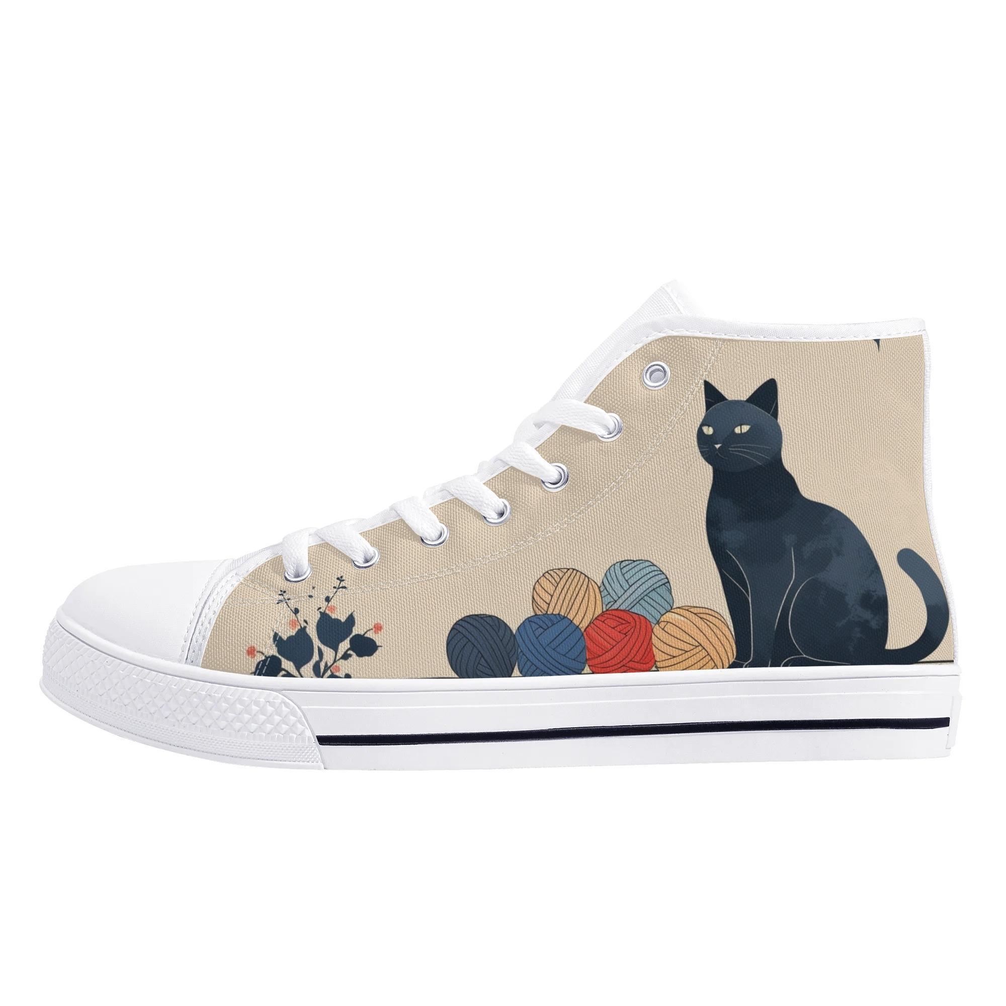 【直送品 同梱不可品】 毛糸で遊ぶ黒猫 ? ミニマルなヴィンテージスタイル(ハイカットスニーカー) ハイカットスニーカー レディース メンズ シューズ 動物 猫 ギフト 贈り物 黒猫