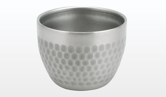 【直送品】チタン槌目ぐい呑み 二重構造 PY-C018 57×43mm 32g 80ml 深さ3.8mm 2025 STAGE GIFT CATALOG 229シリーズ【ヘルシ価格】キッチン用品 食器 ワイン・バー・酒用品 酒器 ぐい呑み