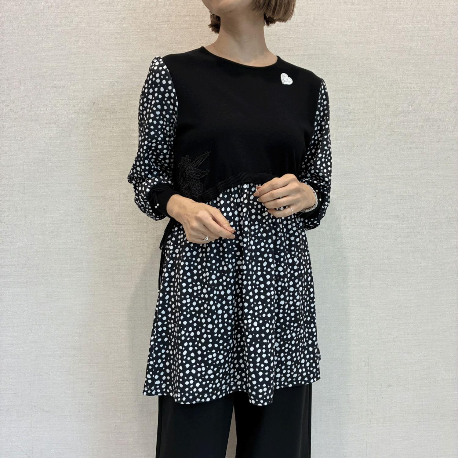 【直送品 北海道九州沖縄離島不可】Super Beauty 水玉柄異素材ドッキングチュニック ブラック 42【返品キャンセル不可】