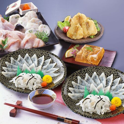 【直送品】「関とら本店」 ふくづくし だんらんセット （とらふぐ刺身15g×2、とらふぐ皮20g×2、ふぐちり200g、ふぐ唐揚げ80g×2、ふぐ煮こごり100g、ふぐつみれ80g） ふく ふぐ フグ てっさ てっちり