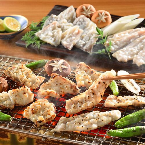 【直送品】「関とら本店」 とらふく身皮炙りと焼ふく(塩麹たれ) （真ふぐ開き200g、とらふぐすき身75g） ふく ふぐ フグ