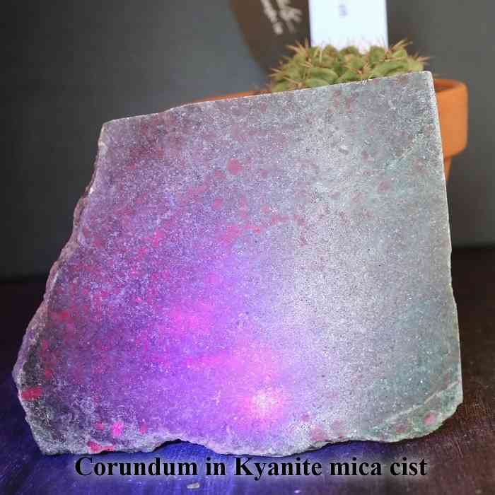 楽天市場】【現品限り】 ルビー 原石 ギニア産 非加熱 結晶 コランダム