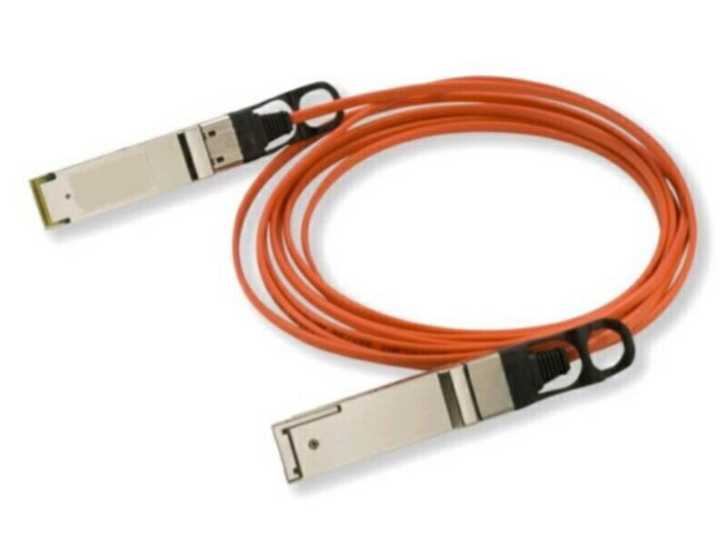 【貨物輸送無料】R0Z24A HPE Aruba Networking 40G QSFP+ to QSFP+ 30m AOC Cable【店卸し資産引き合い:お取り寄せ】
