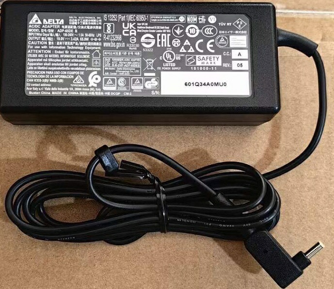 超美品　acer ノートPC ACアダプター付き　Aspire V5 パソコン 超美品 acer ノートPC ACアダプター付き Aspire V5 パソコン 超