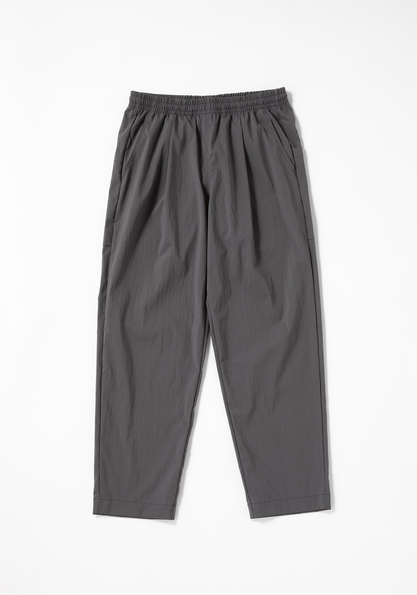 Jackman ジャックマンCrepe Umps Pantsアンプスパンツ　テーパード｜CANVAS.