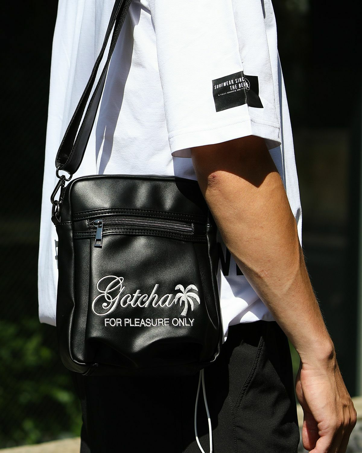【限定出品】challenger チャレンジャー　ショルダーバッグ CHALLENGER × LeSportsac チャレンジャー ショルダーバッグ