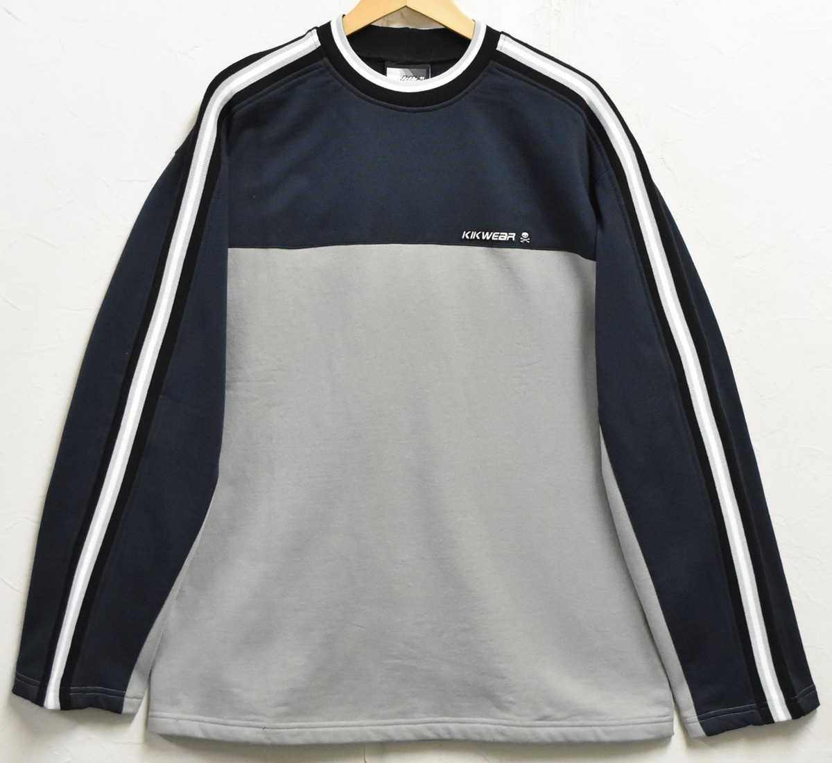 【デッド買い溜める】ヴィンテージ 1990年月日 USA製 KIKWEAR 蹴りつけるお召しもの ティーシャツ 汗水 米国海軍×薄墨色 メンズM【新品】▼