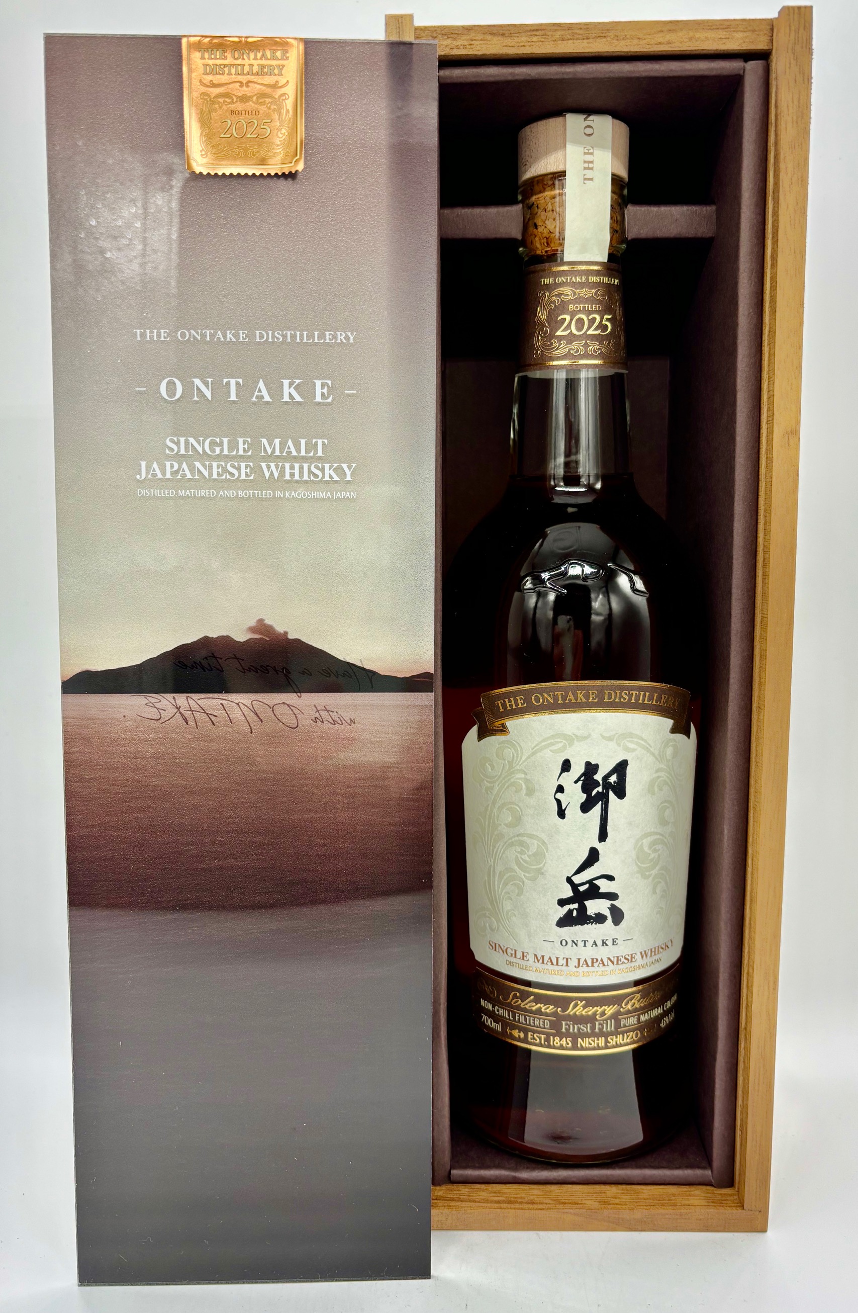御岳 2025 700ml 送料込み 御岳 SINGLE MALT 2025 700ml（ONTAKE 2025） 日本酒・焼酎の