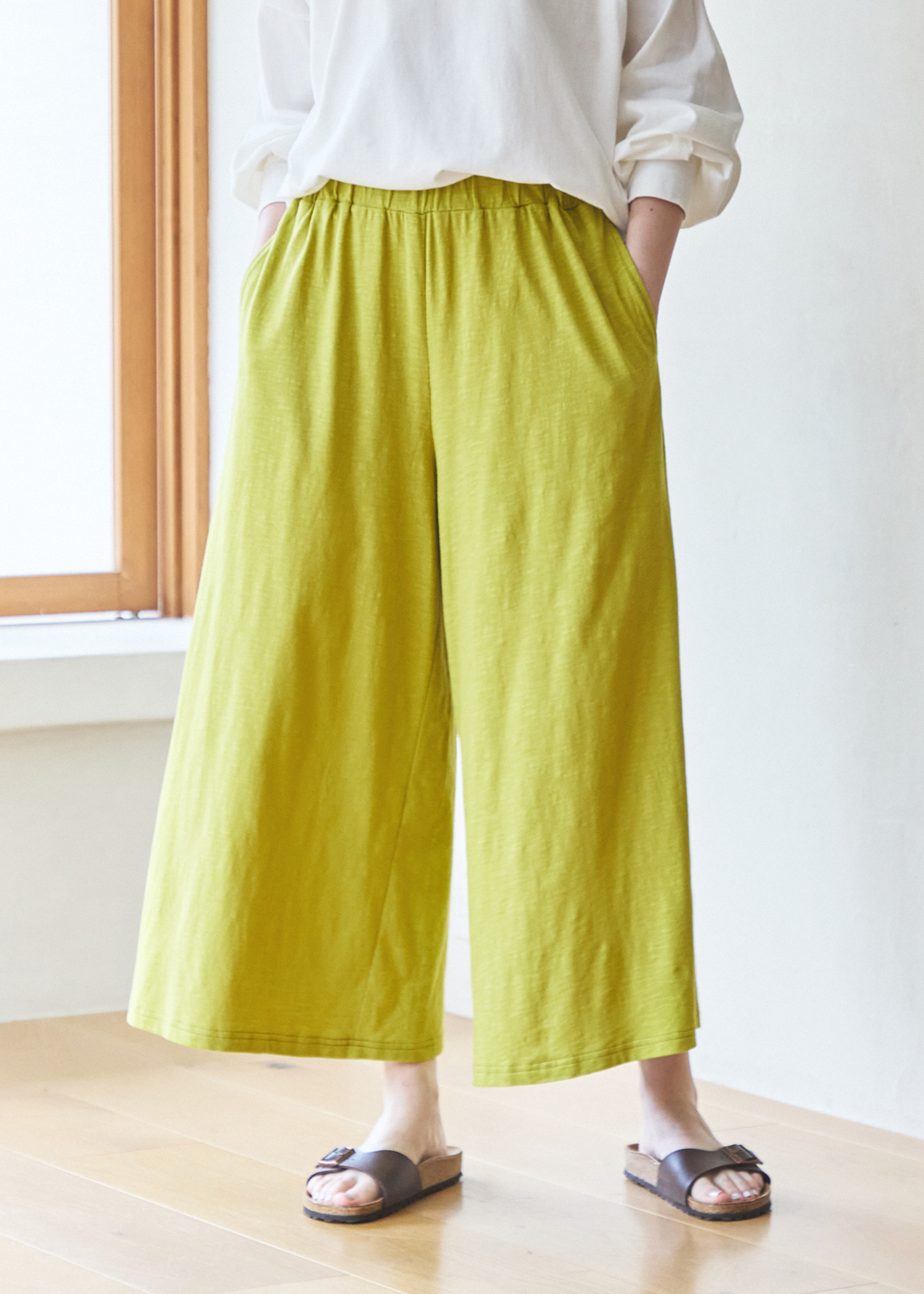 ひよん ピープルツリー✨ リサイクルサリーワイドシルエットパンツ