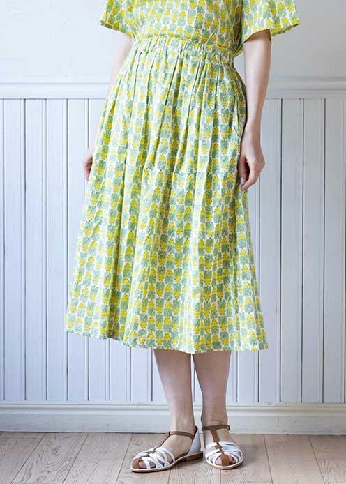 【ピープルツリー 堅苦しさ】【people tree】Ｖ＆Ａ 立ちはだかる刷り上げる 綿織物繻子 タックスコート 御花柄 【公明正大取り替えっこ】 【PeopleTree】 【Ｖ＆Ａ  】レディース スコート 綿織物 花柄