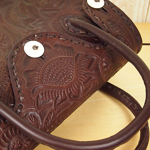 楽天市場 グレースコンチネンタル Grace Continental カービングトライブス Carving Tribes Maestra M マエストラm カービングバッグm カービングトライブス 鞄 カバン 革 レザー 型押 バック カービングバッグシリーズ Bmsm Pep Tomiya 楽天市場店