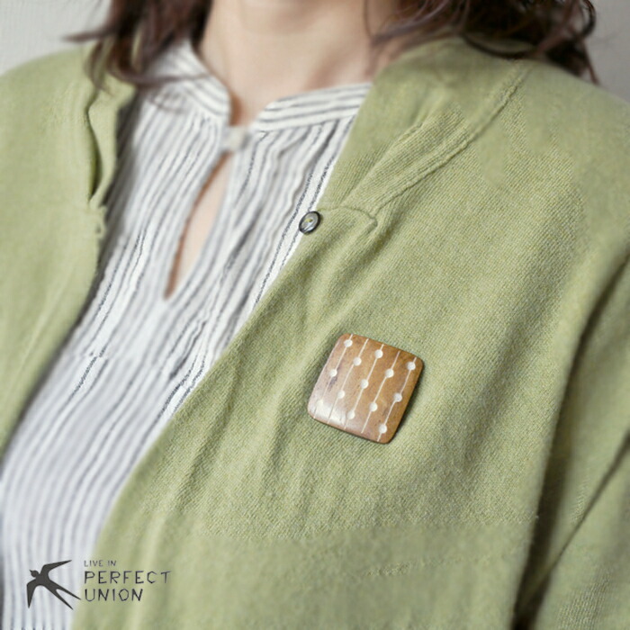 【メール便送料無料】ハンドメイド/ボーンブローチ/コギンSQ手彫り可愛いシンプルギフトデイリー使いワンポイントプチプラ水牛骨大人かわいい自然素材ナチュラルボーンブローチ人気おすすめ天然こぎん刺し刺し子和柄
