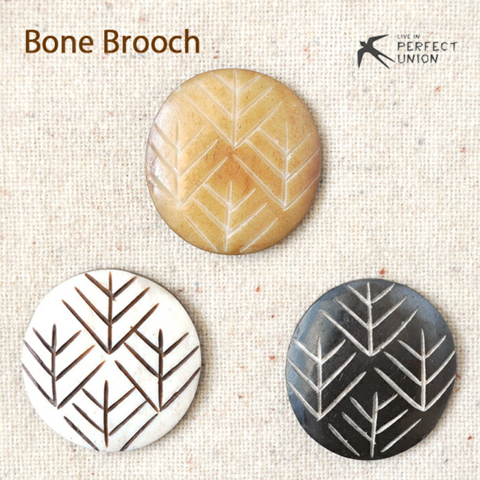 希少　アンティーク　ボーンアート　手彫りブローチk 希少アンティークボーンアート手彫りブローチk