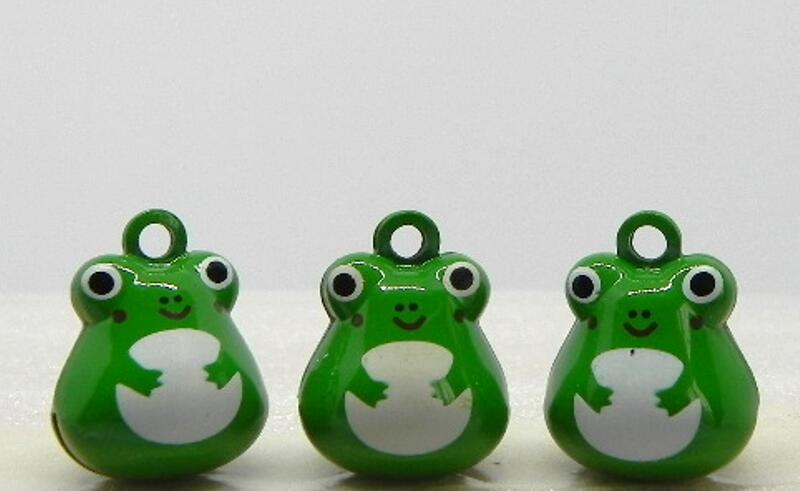 カエル帽子のてるてるちゃんストラップ９点　ひなた様専用です ☆ 可愛い 鈴 かえるちゃん ☆ ◇ カエル鈴 かえる鈴 すず