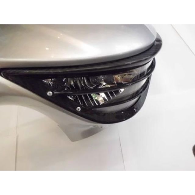 油漢 V125S ヘッドライトルーバー（カーボン） アドレスV125S uk-076