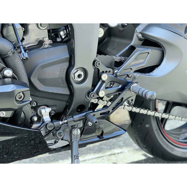 ストライカー スペシャルステップKIT ZX-6R 19- 6ポジション 黒 ZX-6R SS-AA2152B