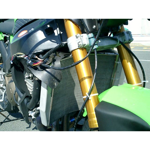 エッチングファクトリー ZX-6RR（05～06）用 ラジエターガード ZX-6RR カラー 黄エンブレム RGK-ZX6-00-ye｜モトメガネ 店