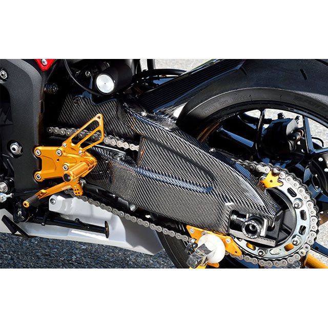 マジカルレーシング 2020 CBR600RR/スイングアームカバー/綾織りカーボン製 CBR600RR 001-CBR620-550A