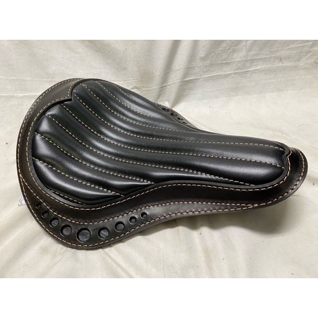 部品屋K&W Lucky Custom Leather製 サドルシート（ダークブラウン&times;ブラック） SBSP01-1-S｜モトメガネ 店